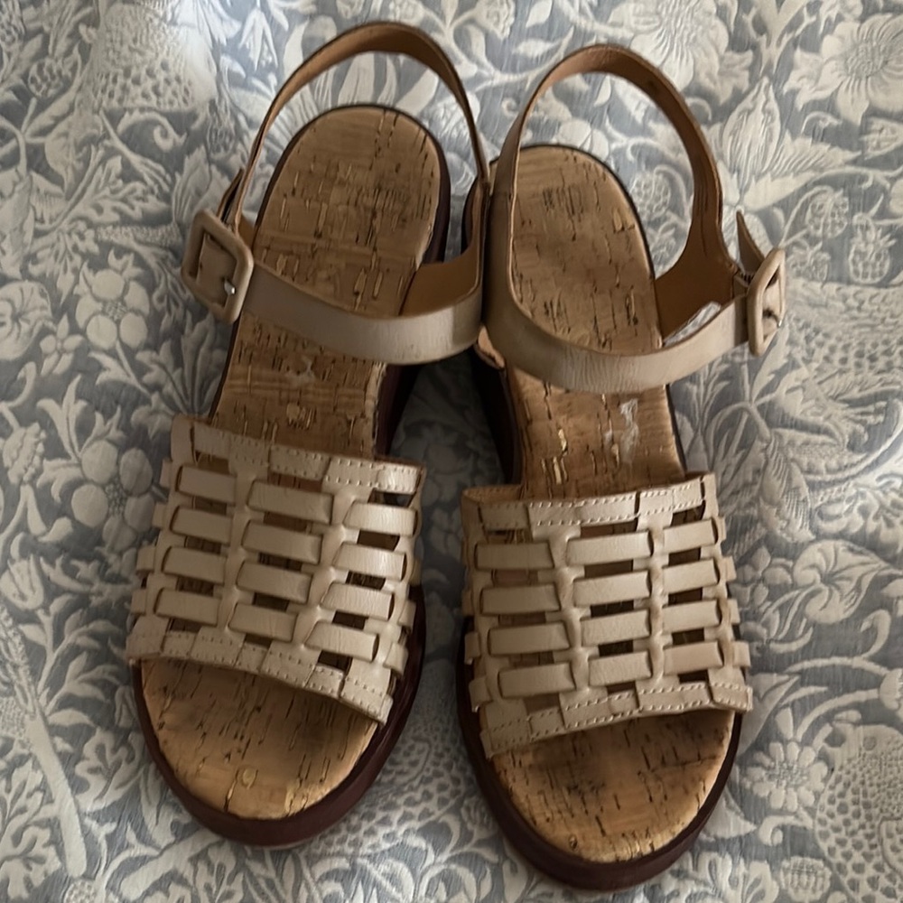 Kork-Ease Tan Wedges